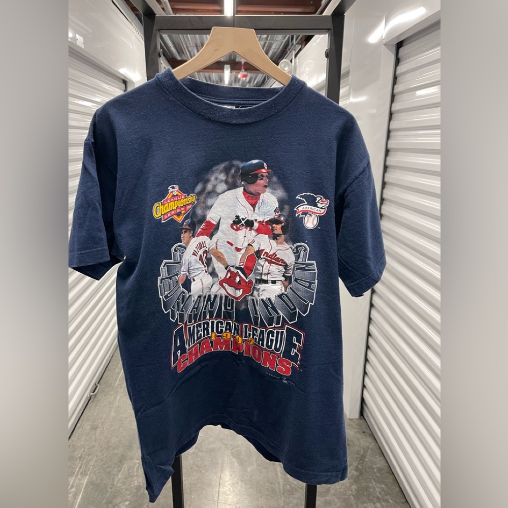 Try Tag 1997 Cleveland Indians American League Champions tshirt..Large…22x28